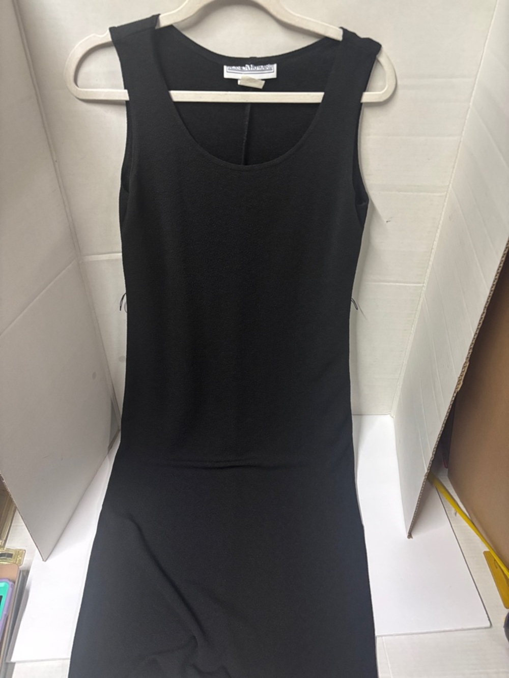 Jessica Howard Black Sleeveless Sheath Dress